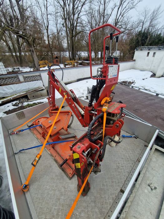 Troliu forestier Taifun 6t si brat excavator