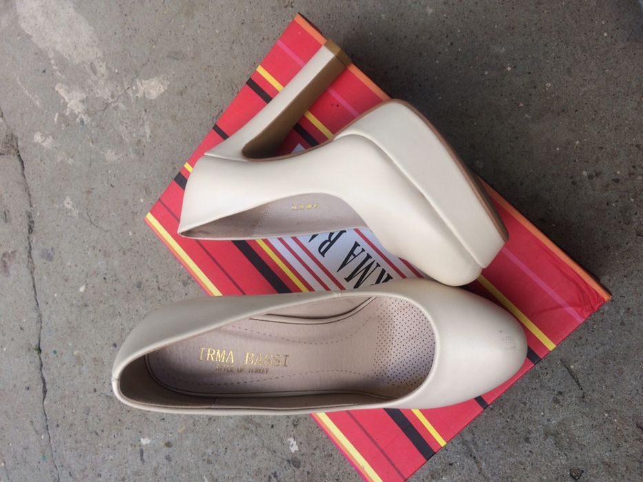 Обувь новая 35 размера