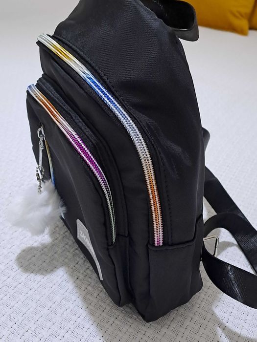 Раница дамска черна