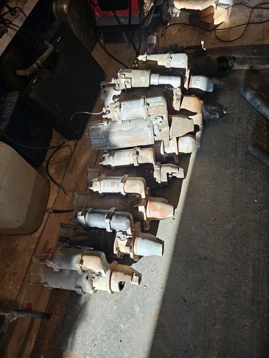 Продам стартера на запчасти.