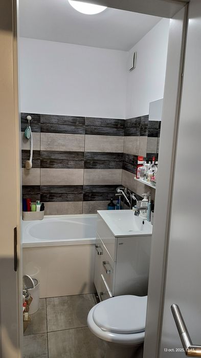 Apartament 2 camere semidecomandat