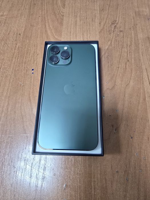 Продам iphone 13 pro max  gb 128 в отличном состоянии.