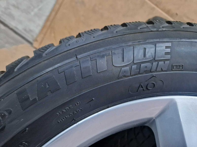 4 Michelin R19 235/55/ 
всесезонни гуми 
DOT0418