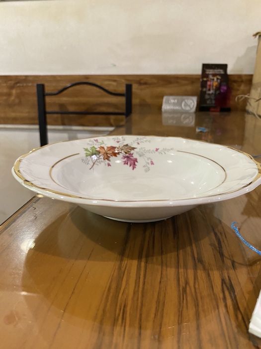 Чисто нов порцелан на Изида