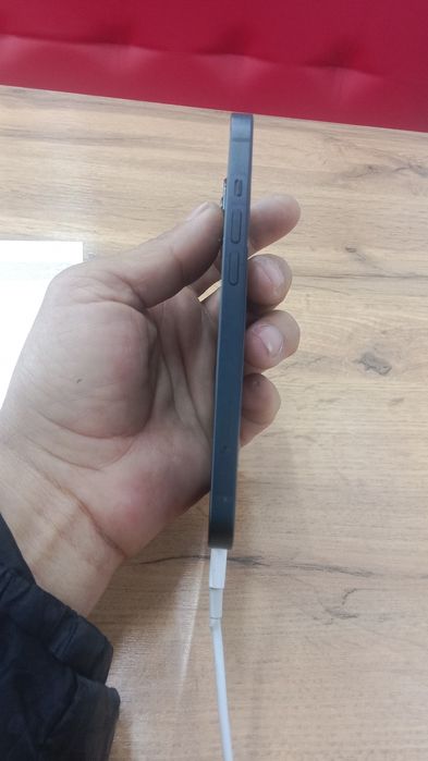 Айфон 13/256 Гб на запчасть