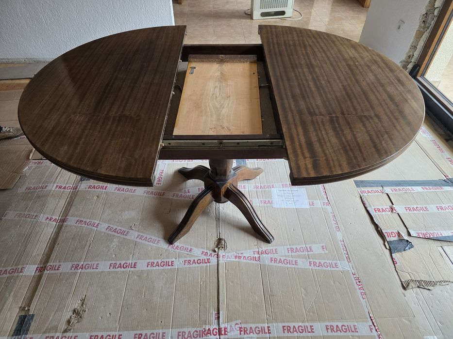 Кухненска маса, разтегателена