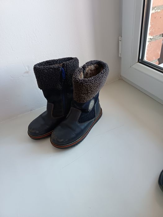 Продам детские зимние сапошки
