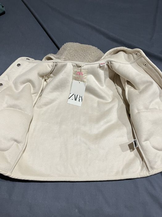 Куртки зара с германини новые унисекс на  3 5 лет