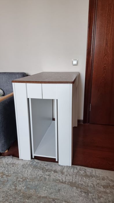 Стенка и стол в гостиную