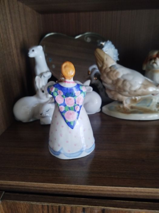 Антикварная статуэтка