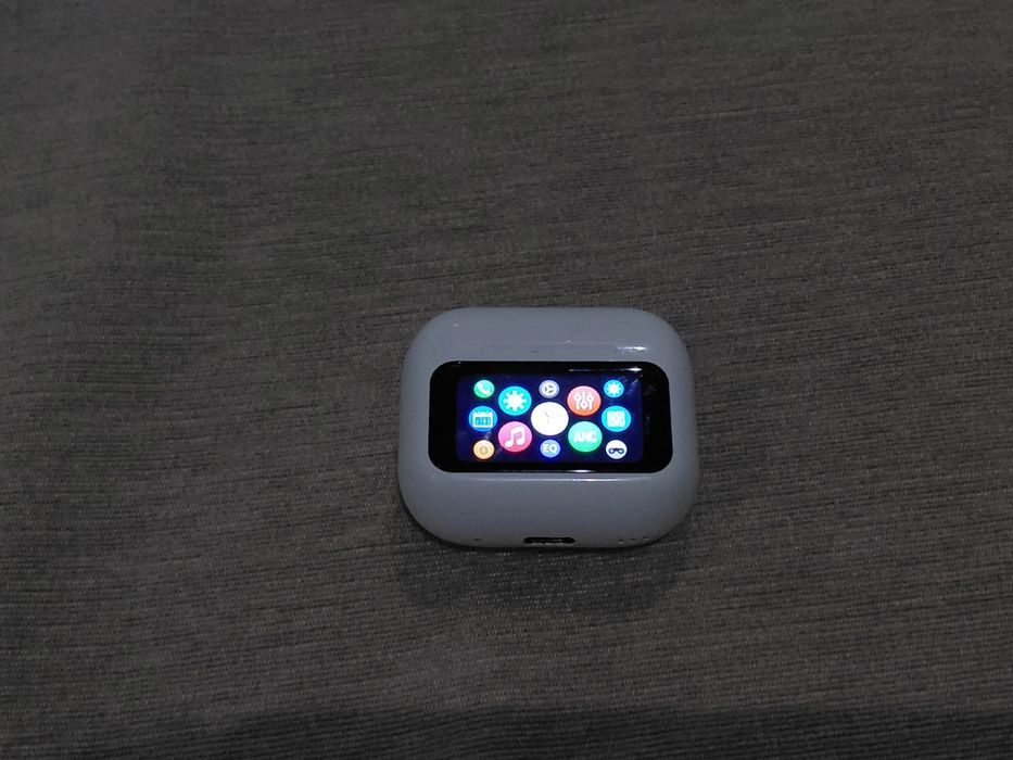 Наушники с экраном