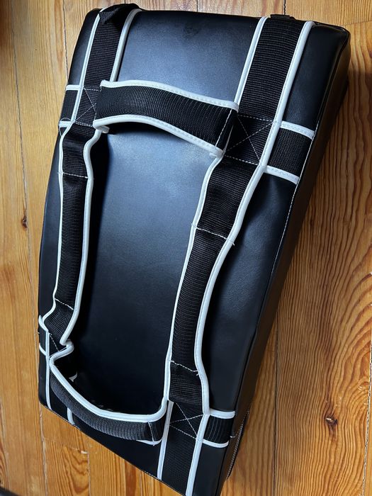 Perna scut arte martiale TAEKWONDO MARE 75X35X15