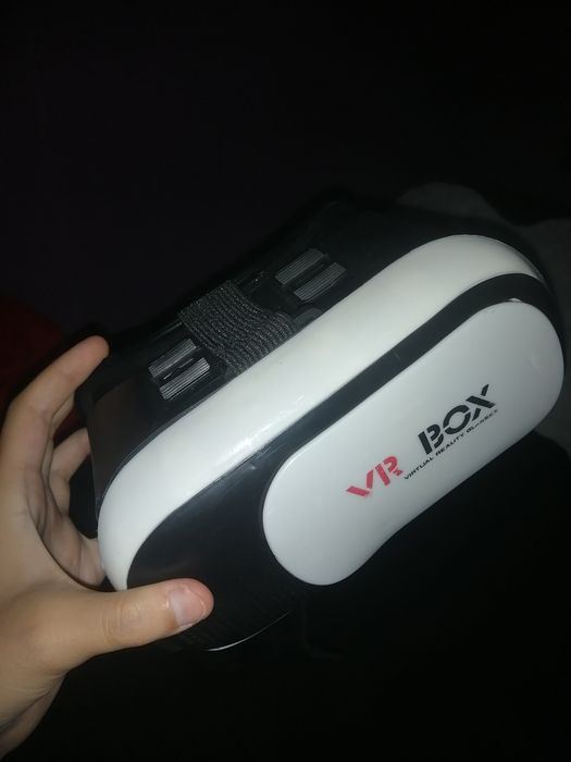 Продам VR очки за 2000