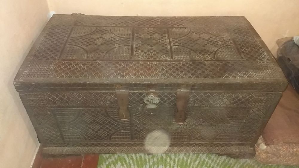 Паранжи ва Палак сузана сандик  сотилади