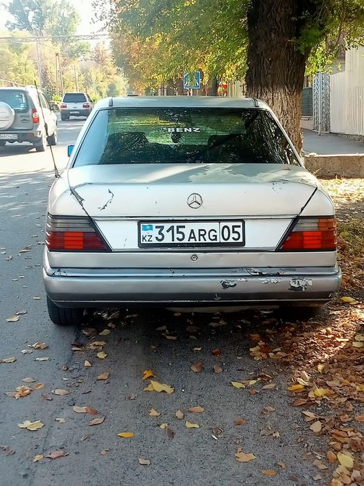 Mercedes-Benz w124 E260