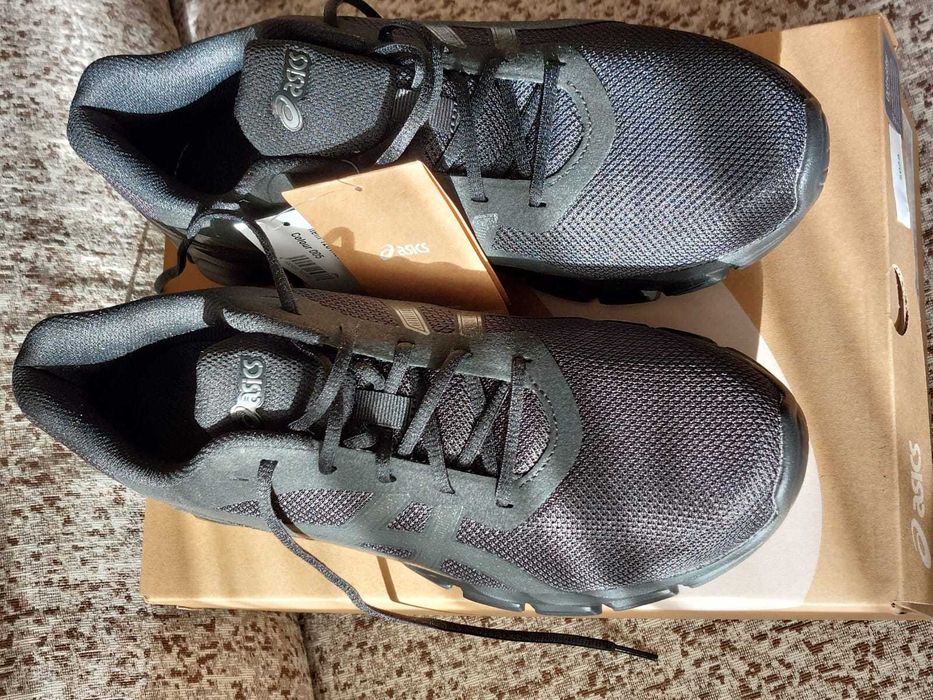 Мъжки маратонки "Asics".