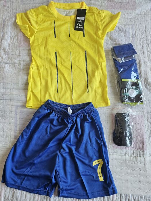 Нови детски футболни екипи