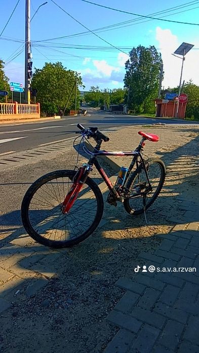 Vând bicicletă în stare bună perfect funcțională