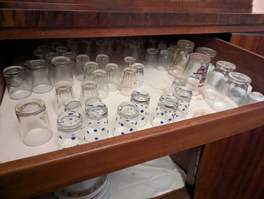 Set vintage, pahare , frapiere, farfurii, platouri