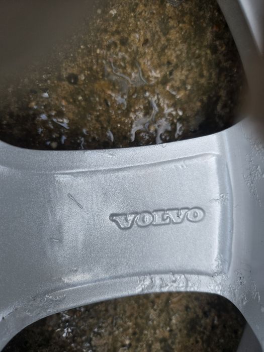 Оригинални алуминиеви джанти за ВОЛВО-17 цола