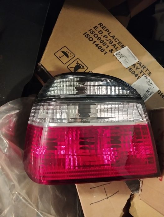 Задний левый фонарь VW Golf 3