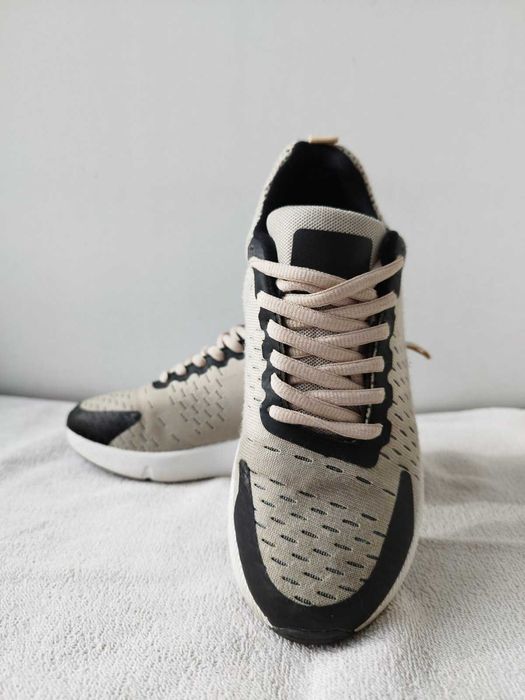 Дамски маратонки в бежов цвят