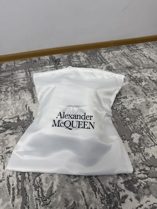 Alexander McQUEEN