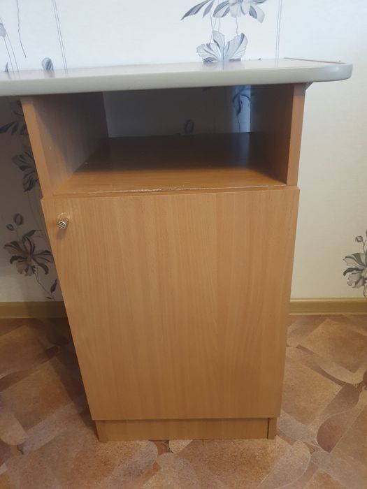 Продам офисный стол