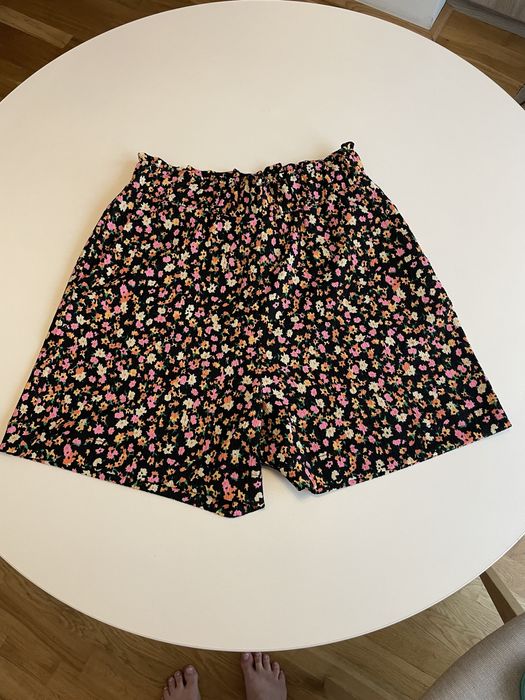 Pantaloni Scurti Noi Tom Tailor cu motiv Floral Marime XS