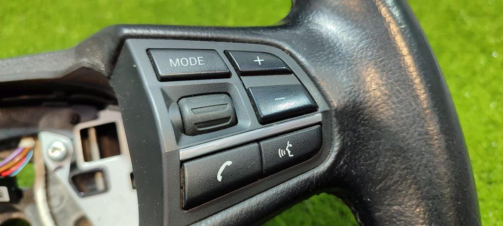 VOLAN PIELE CU COMENZI BMW SERIA 5 F10 / F11 2010–2013 / COD OEM 32336790886 (4C2)