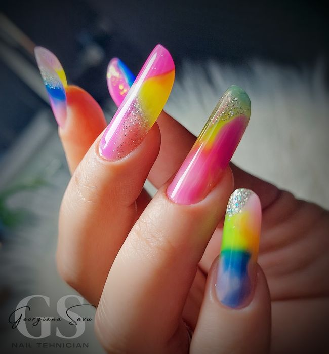 Unghii cu gel..oja semi Baba novac