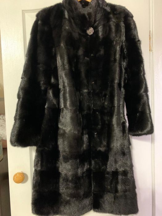 Продам Шубу 48 размер