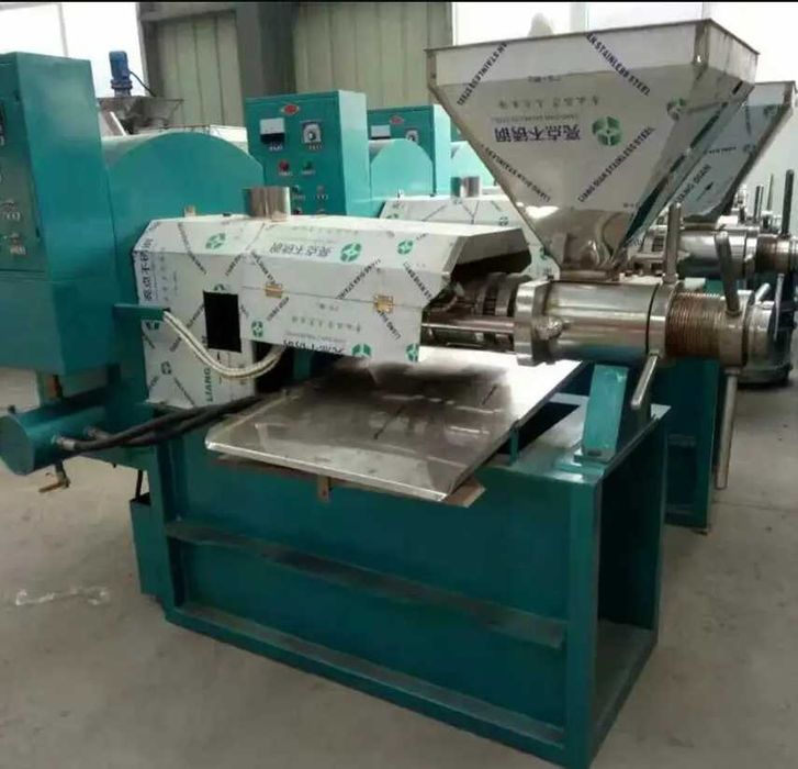 Presa de ULEI la rece / cald 100kg / ora 3kw 220V NOUA