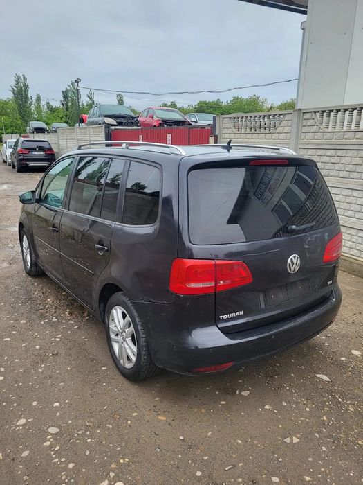 dezmembram volkswagen touran 2011 haion spate/bara spate/usi dreapta