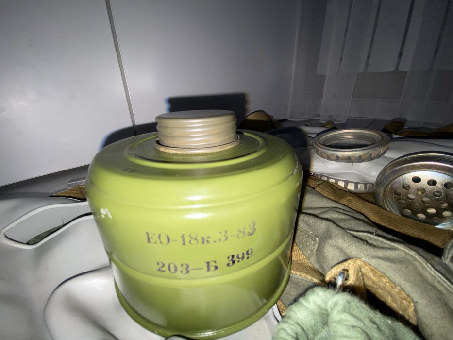 Продаю противогазы отличное состояние