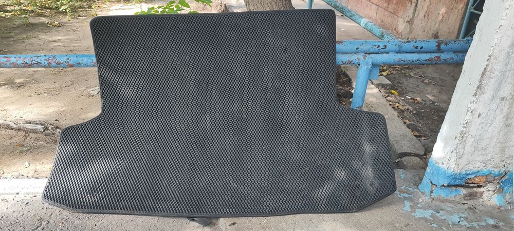 Продам Эва коврик в багажник