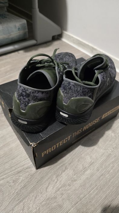 Adidasi Under Armour