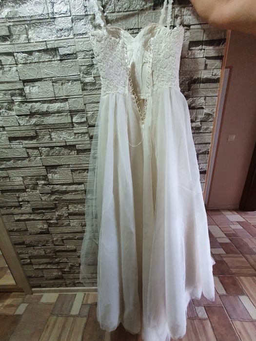 Булчинска рокля.