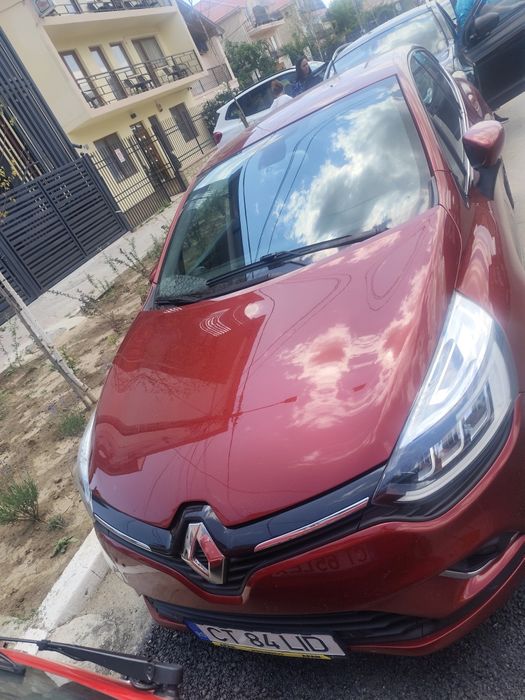 Renault clio 4 rosu