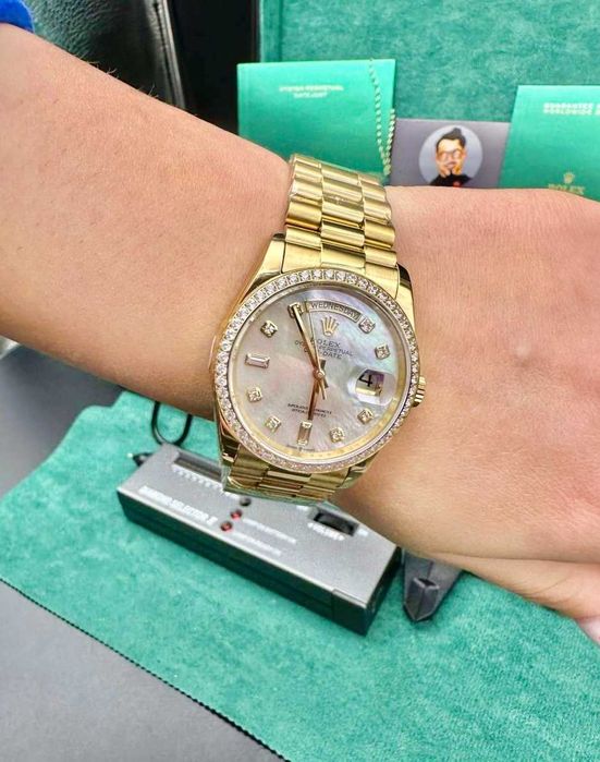 rolex day-date 36mm pearl