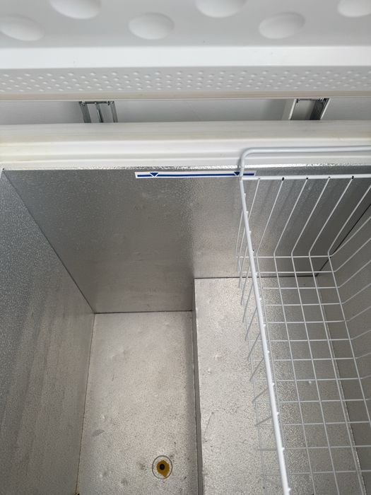 Морозильная камера ( сундук)