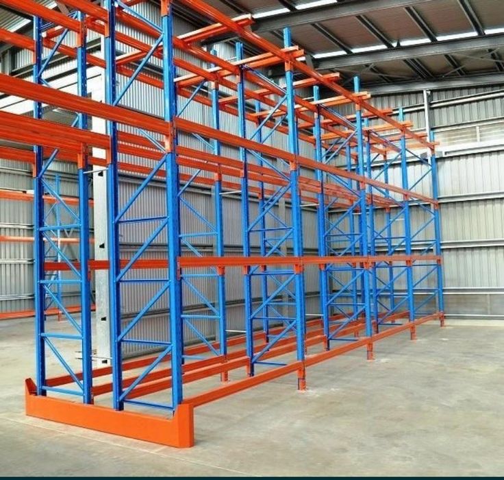 Rafturi metalice de vanzare pe stoc