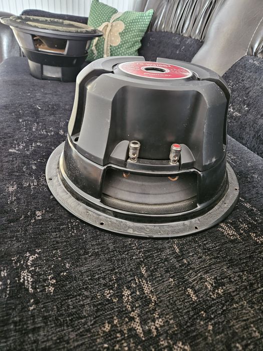 Vând subwoofer auto