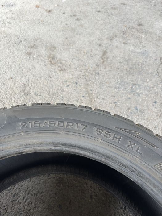 Продам Резину 215/50R17