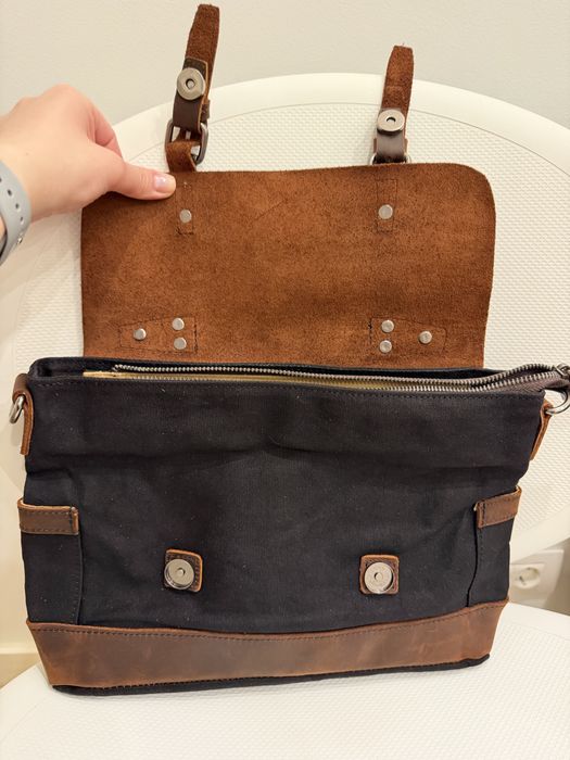 Geanta de umar piele naturala si textil cerat Urban Bag Goteborg Negru