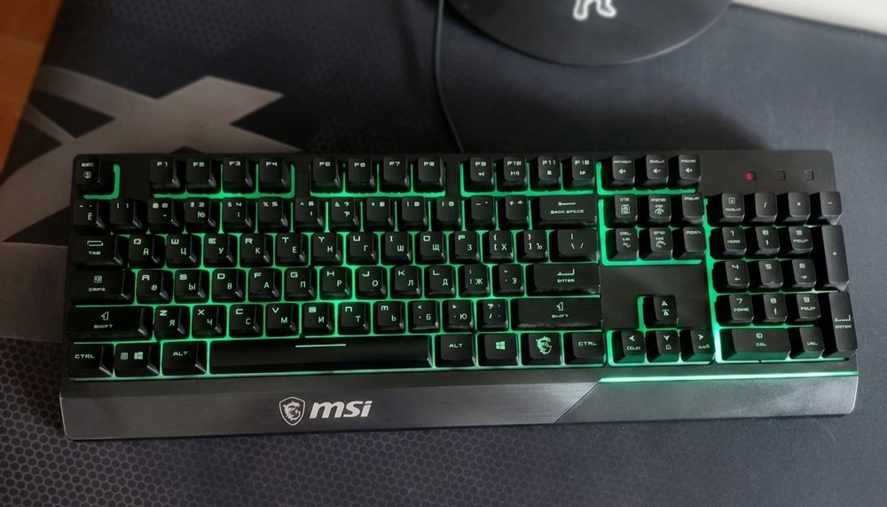 Продам клавиатуру MSI Vigor K30