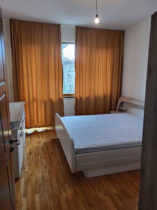 Продава се Тристаен апартамент в Бургас, Център - 84 кв.м за 3084 €/кв.м - Снимка #4