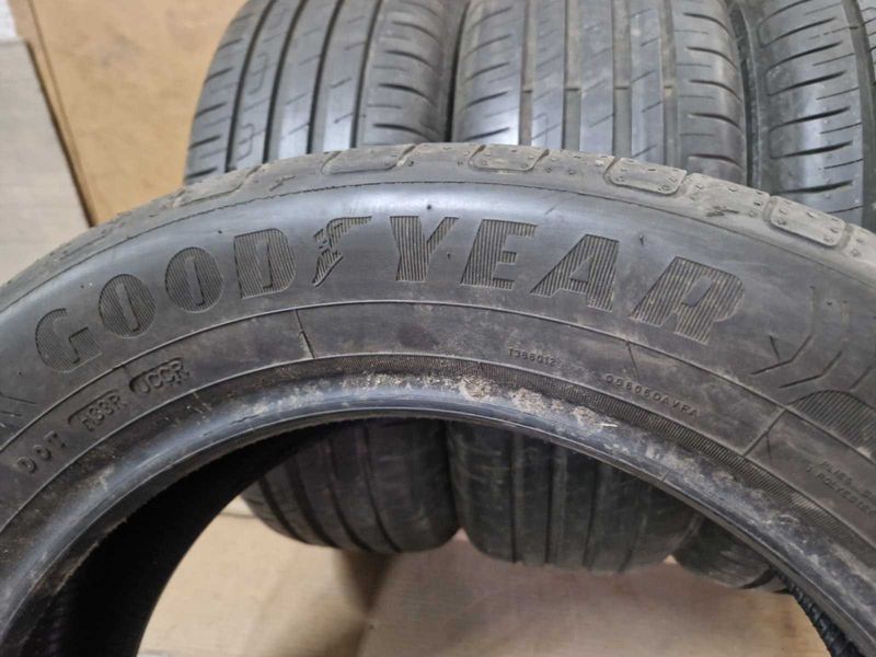 4 Goodyear R17 215/55
летни гуми
DOT4220