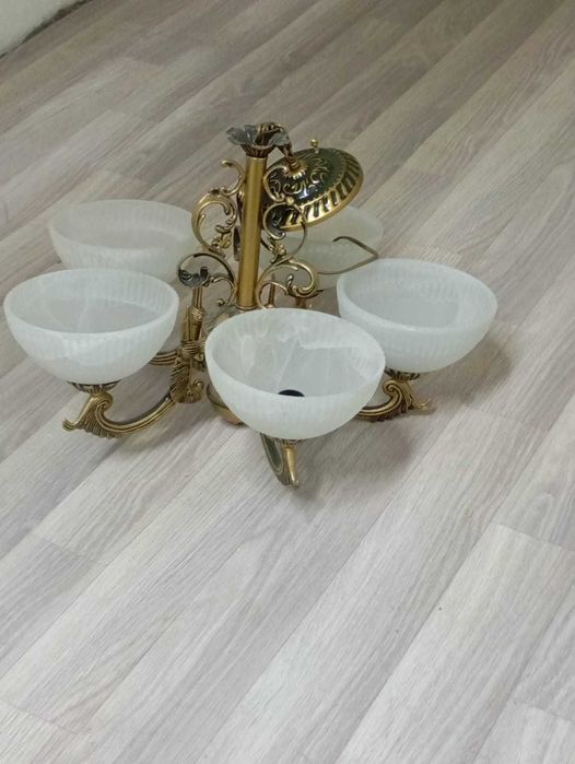 Люстра пяти рожковая