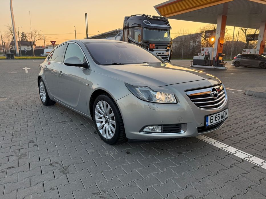 Opel insignia 1.8 GPL  2011